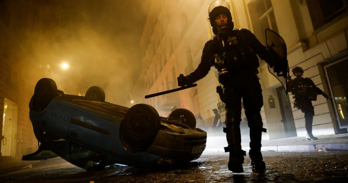 П'ята ніч протестів у Франції була більш спокійною — Міністр внутрішніх справ Дарманен
