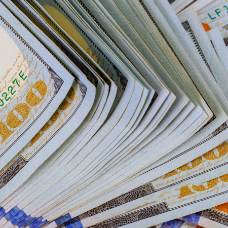 Україна отримала 890 млн доларів США від МВФ