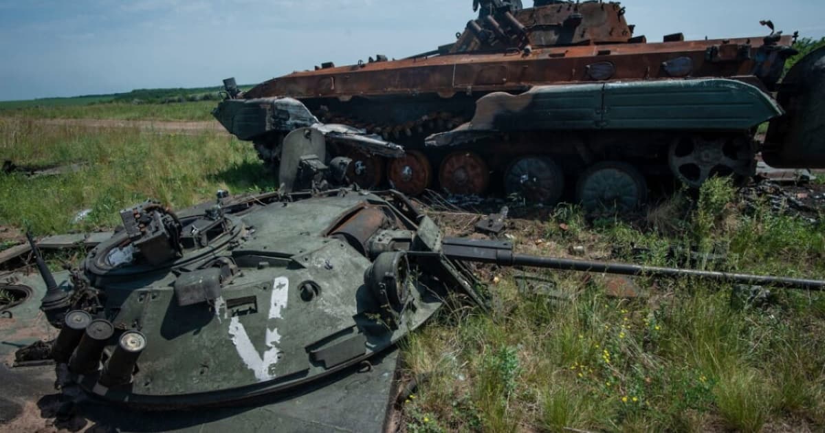 Росія втратила половину своєї боєздатності в Україні, зокрема 2500 танків — командувач Збройних Сил Великої Британії