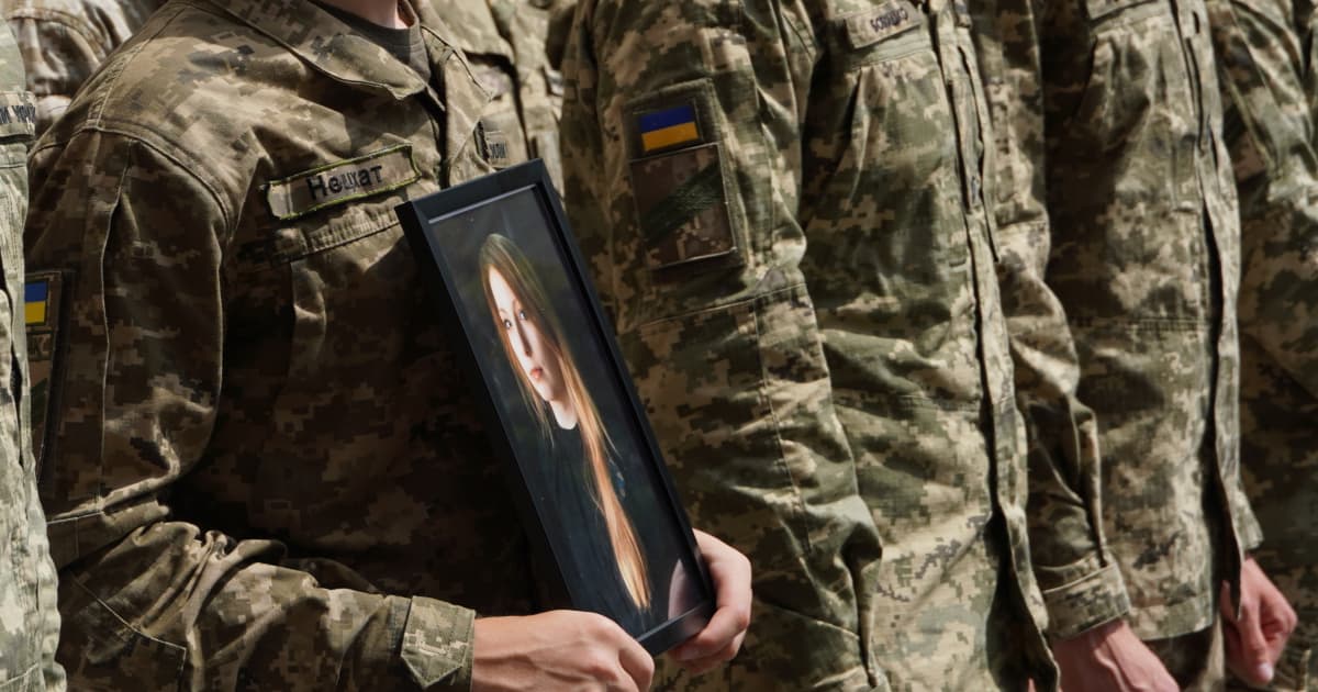 У Львові поховали письменницю Вікторію Амеліну, яка загинула внаслідок російського удару по Краматорську