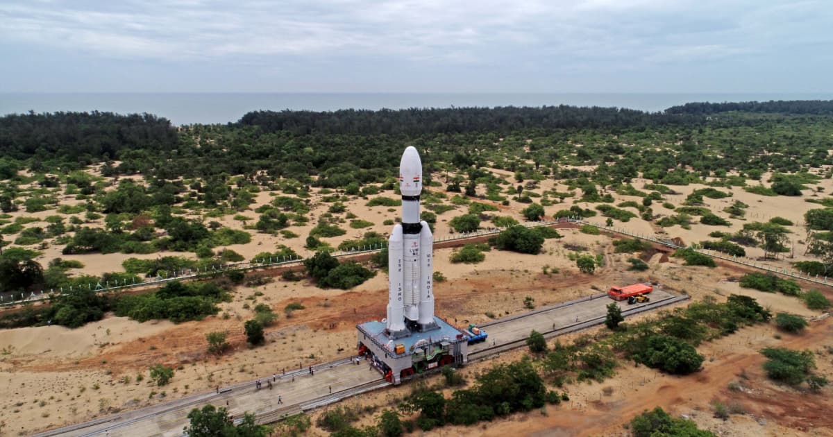 Організація космічних досліджень і розробок Індії запустила ракету-носій LVM3 на Місяць