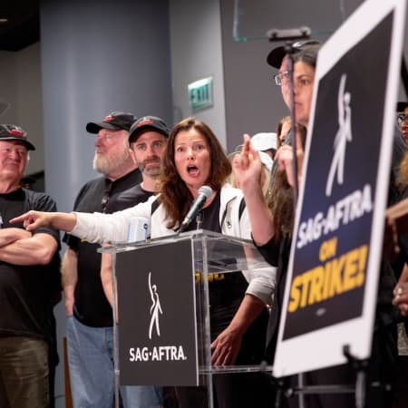 Screen Actors Guild of America joins Writers Guild protest
