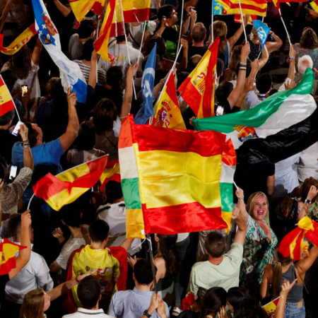 У Іспанії на парламентських виборах перемагає правоцентристська Народна партія