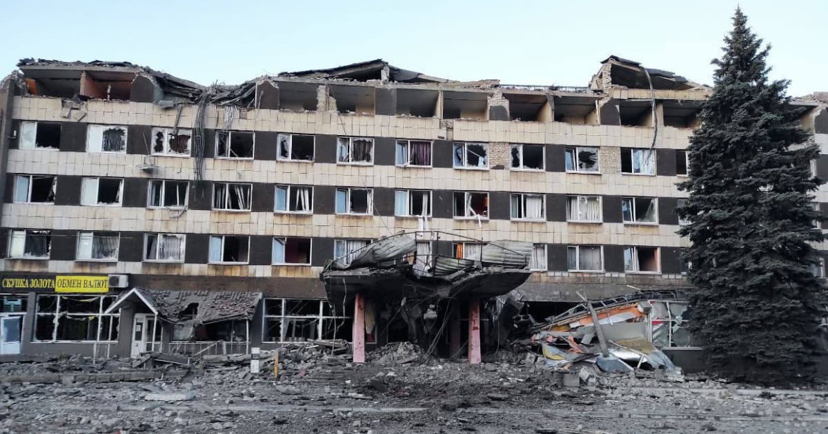 ЗСУ знищили близько 100 росіян, які розташувались в готелі у місті Красний Луч на Луганщині