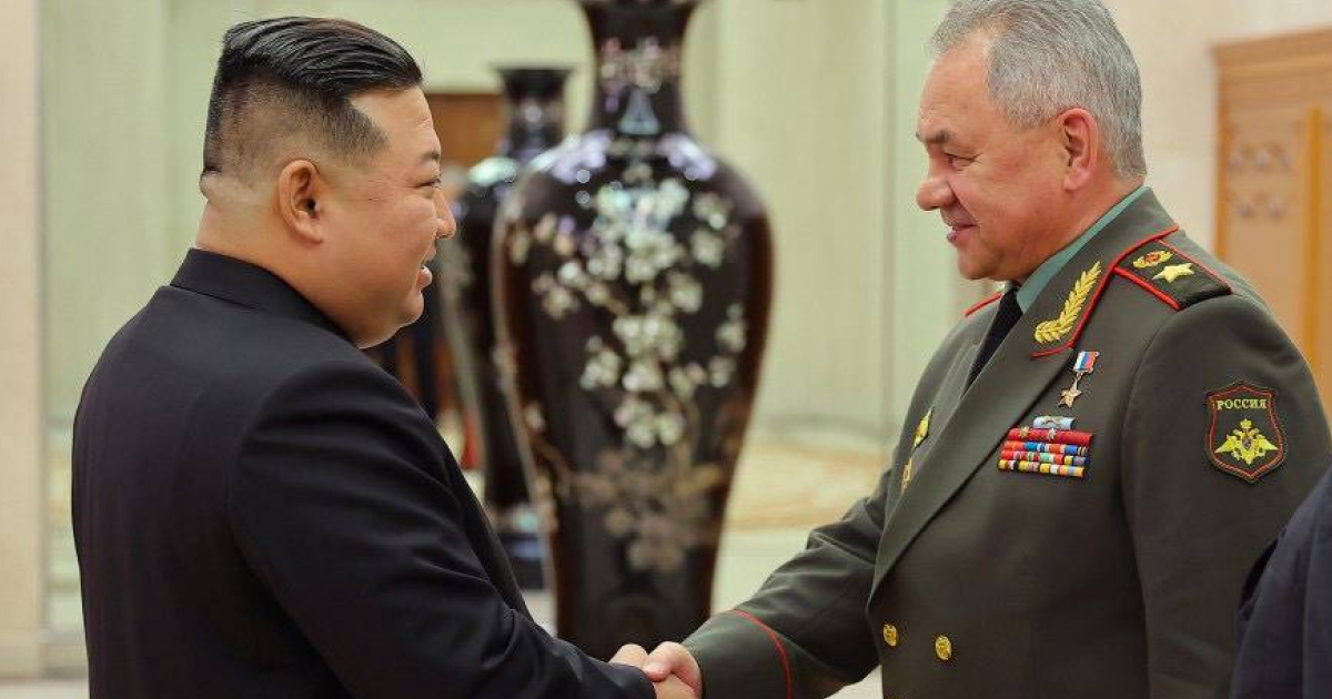 Лідер Північної Кореї Кім Чен Ин зустрівся з міністром оборони РФ Шойгу