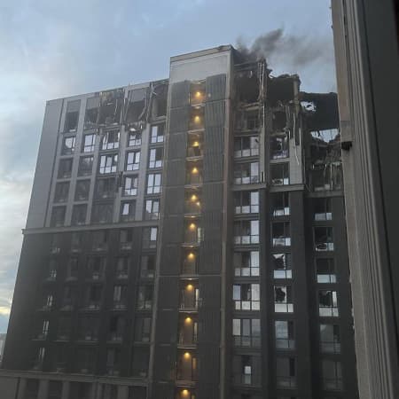У будинку в Дніпрі, який обстріляли росіяни, жили люди