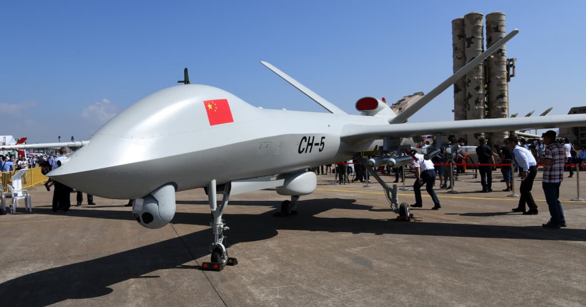 Китай вводить обмеження експорту дронів та обладнання для безпілотників