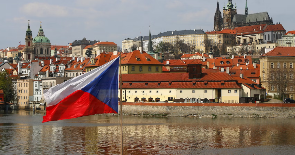 У Чехії офіціант увімкнув гімн Росії та сирену, щоб познущатися з українки
