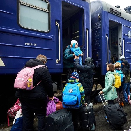 Ще у дев’яти населених пунктах Донеччини оголосили примусову евакуацію дітей