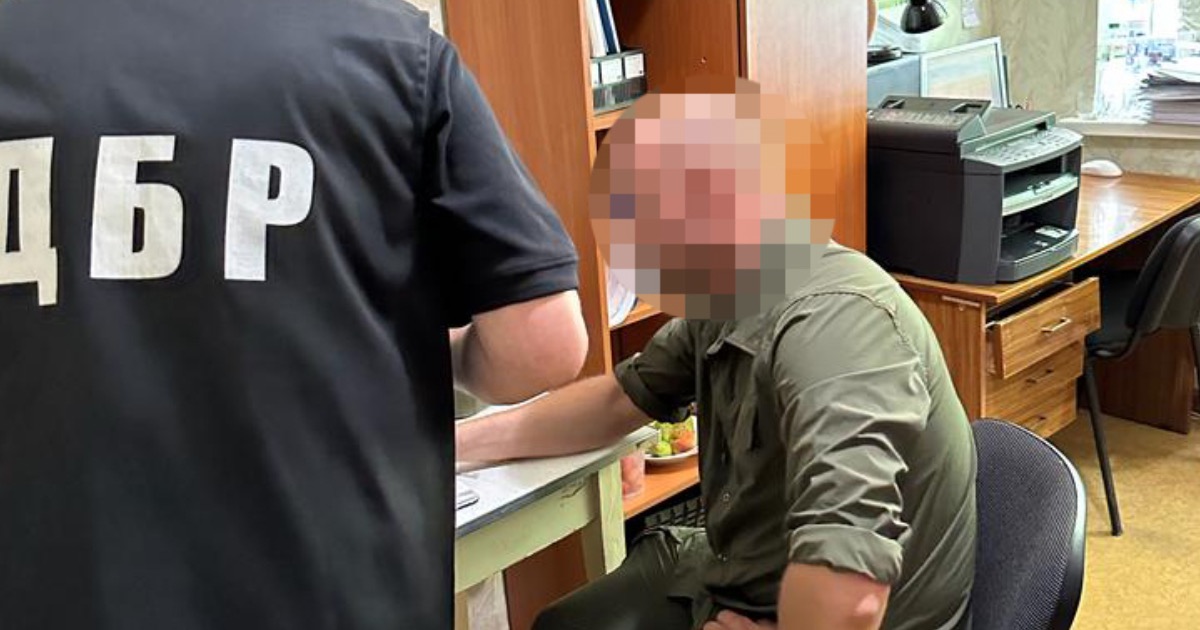 Державне бюро розслідувань повідомило про підозру воєнкому з Полтавщини, який побив підлеглого