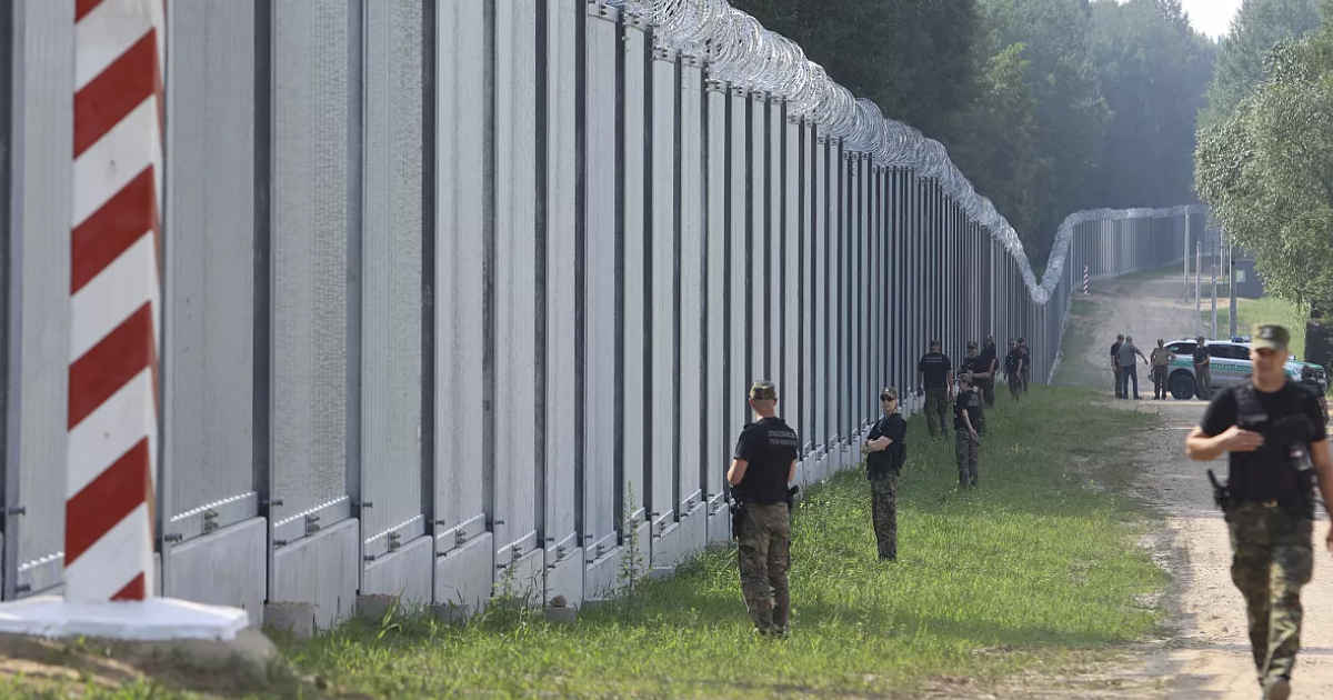 Польща відправить 10 тисяч військових для підкріплення кордону з Білоруссю