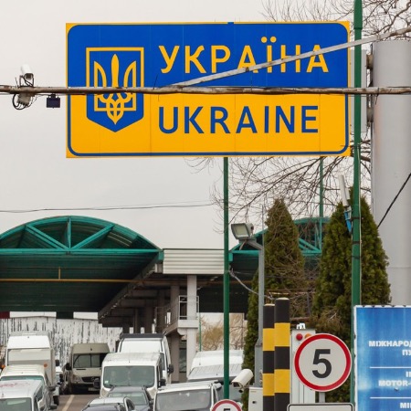 Уряд зняв обмеження на виїзд за кордон для осіб, чиї рідні загинули або зникли безвісти під час участі в АТО