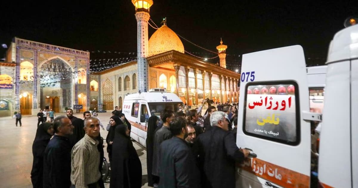 В Ірані у місті Шираз невідомі відкрили вогонь по людях