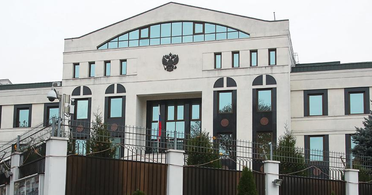 Part of the diplomats and staff of the Russian Embassy in Moldova leave the country