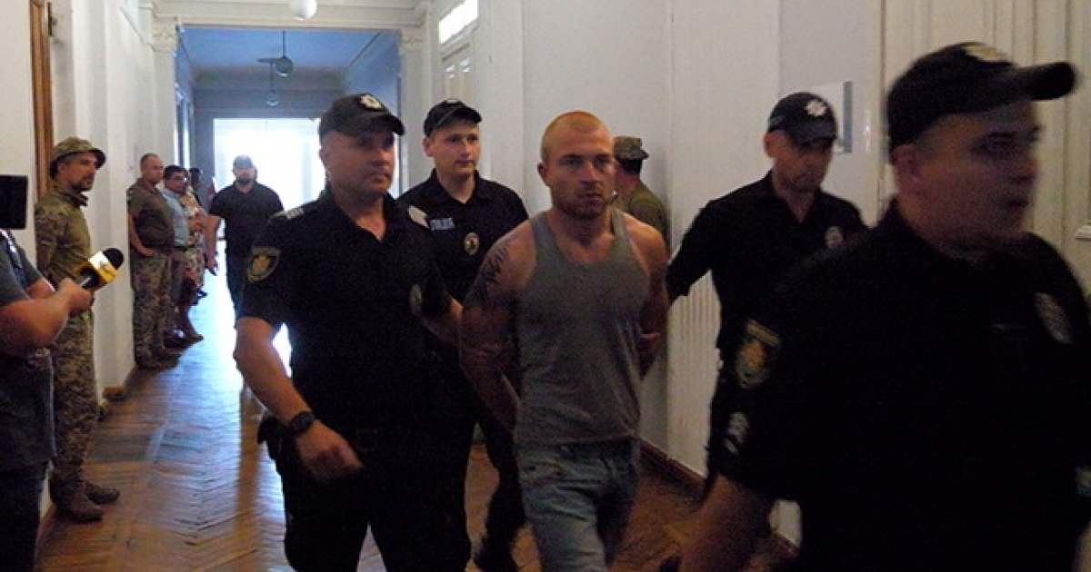Суд відправив під варту одного із затриманих у справі вимагання коштів від військовослужбовців