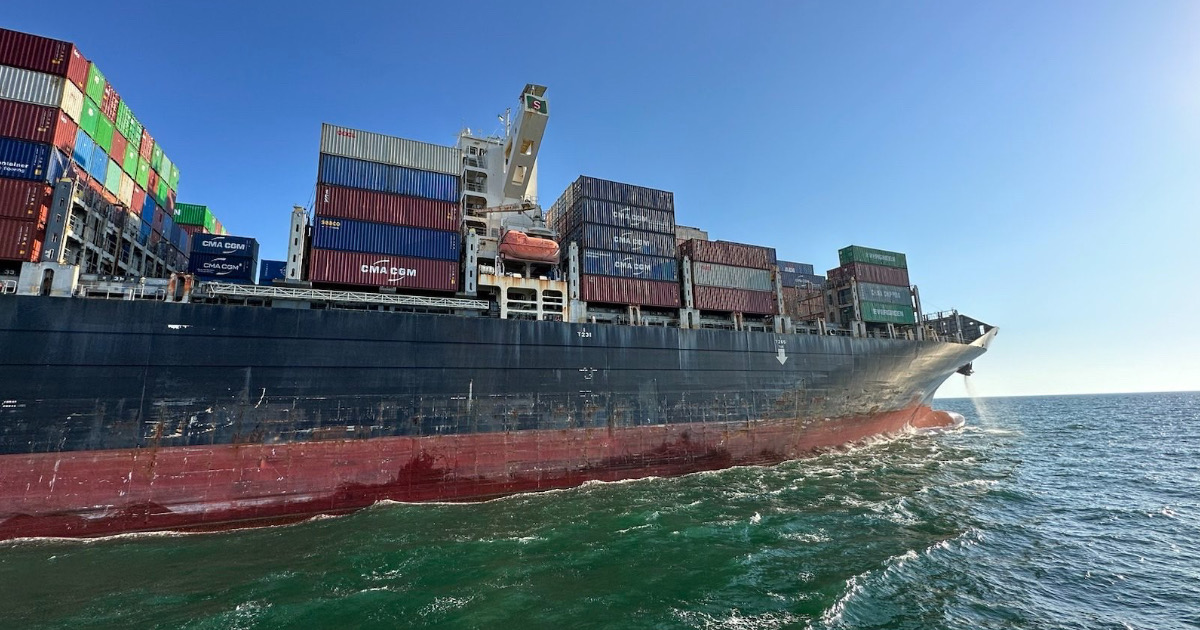 Joseph Schulte container ship arrives at the port of Istanbul