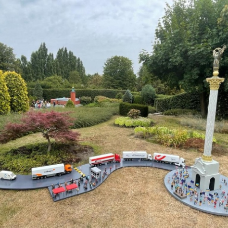 У брюссельському парку відкрили мініатюру Монумента Незалежності України