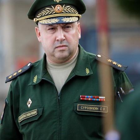 Російського генерала Сєргєя Суровікіна нібито звільнили з поста командувача Повітряно-космічними силами РФ