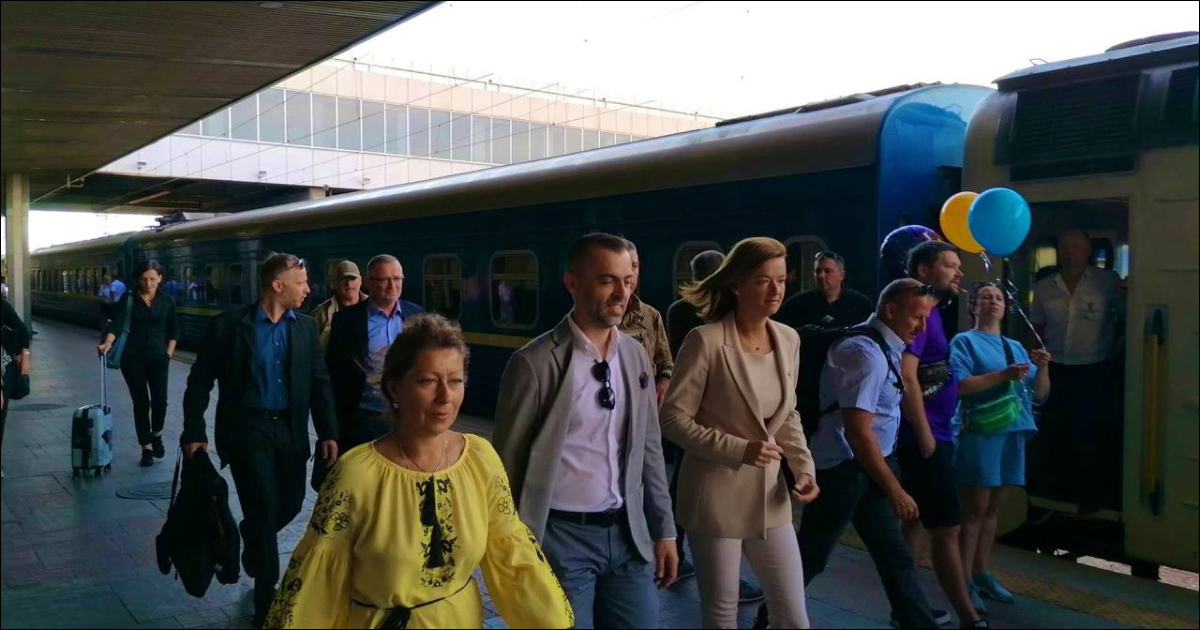 Глава МЗС Словенії Таня Файон прибула до Києва
