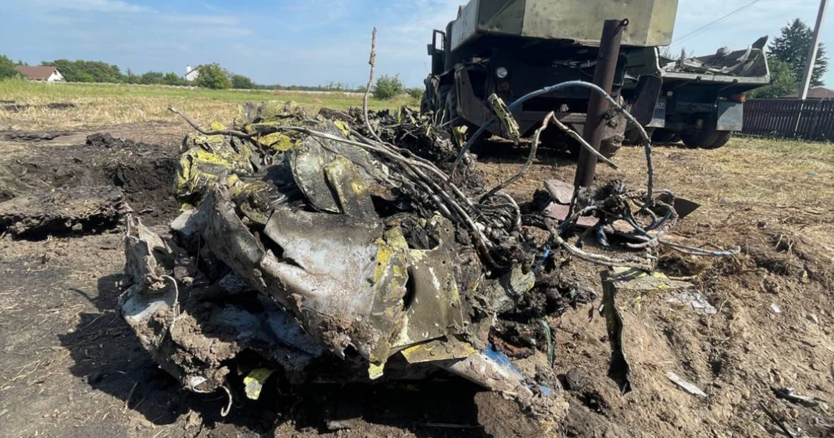 Держбюро розслідувань розглядає три версії зіткнення літаків на Житомирщині