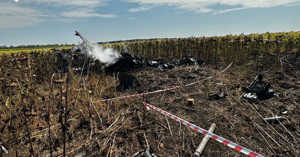 ДБР та Офіс генпрокурора розслідують падіння військових гелікоптерів Мі-8 на Донеччині