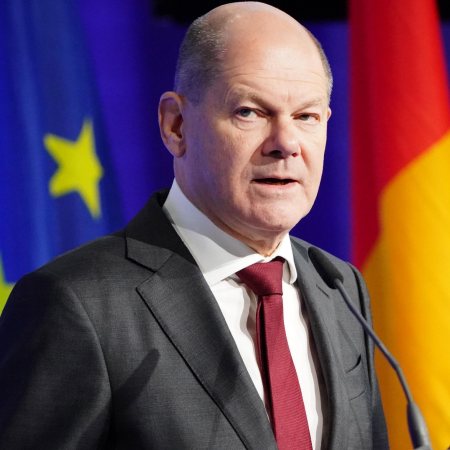 The head of the Bundestag committee states that German Chancellor Scholz is the only one in the coalition who blocks the transfer of Taurus missiles to Ukraine