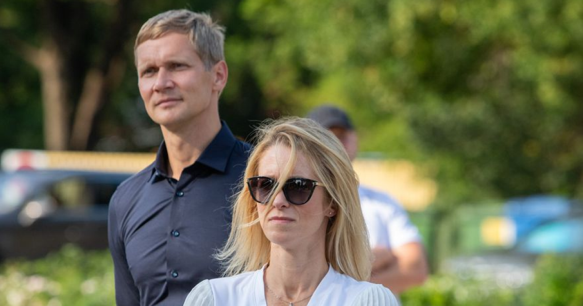 Estonian Prime Minister Kaja Kallas could not say when exactly she had granted a loan to her husband's company