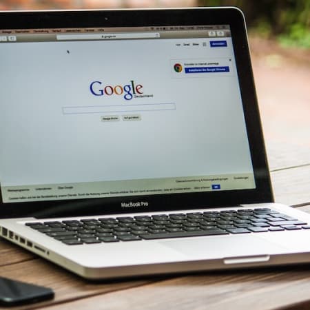 Google відновив можливість реєстрації бізнесу на Google-картах для українських підприємців