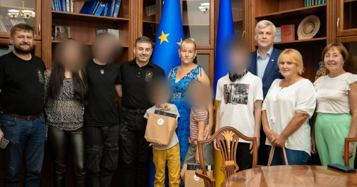 Україна повернула додому ще девʼятьох дітей
