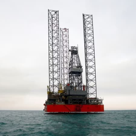 Військово-морські Сили України понад рік контролюють акваторію Чорного моря, де встановлені «вишки Бойка»