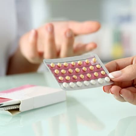 МОЗ України звернулося до виробників препаратів екстреної контрацепції з проханням перереєструвати свою продукцію на «безрецептурну»