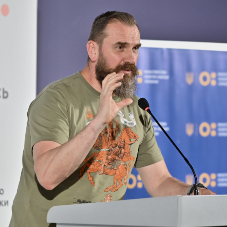 Оксен Лісовий підписав наказ про звільнення Андрія Василенка