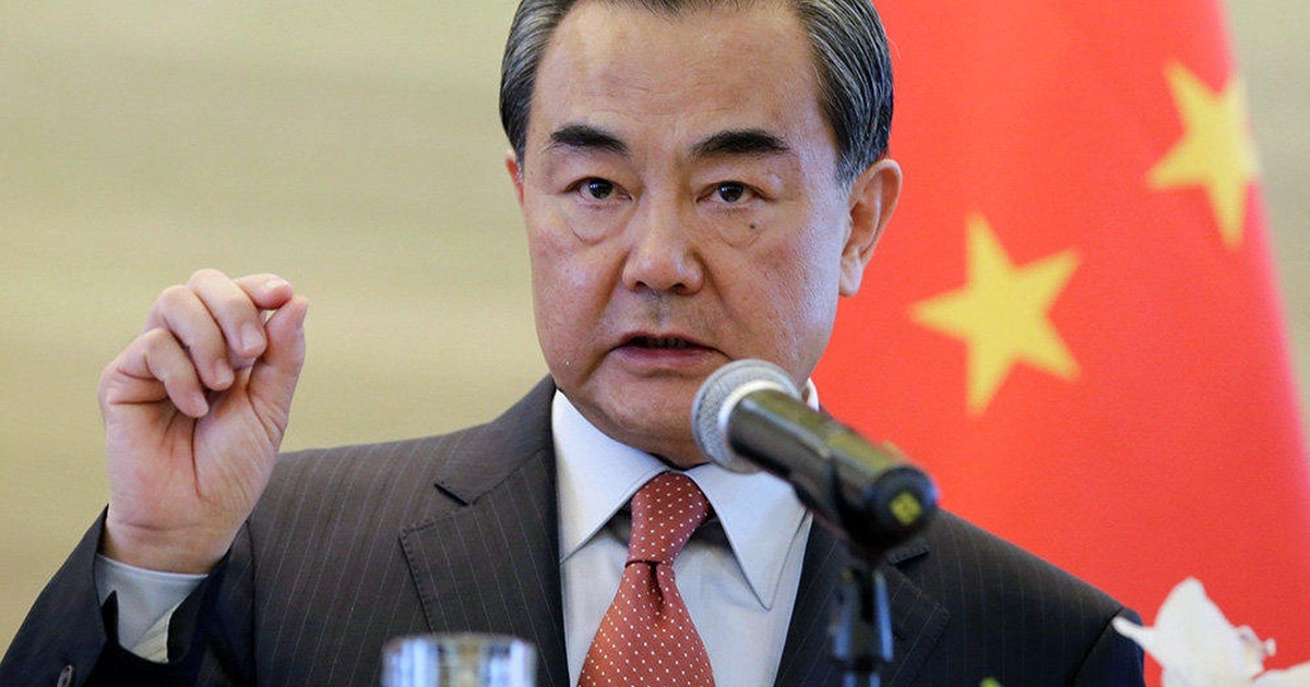 Міністр закордонних справ Китаю відвідає Росію для обговорення питань безпеки