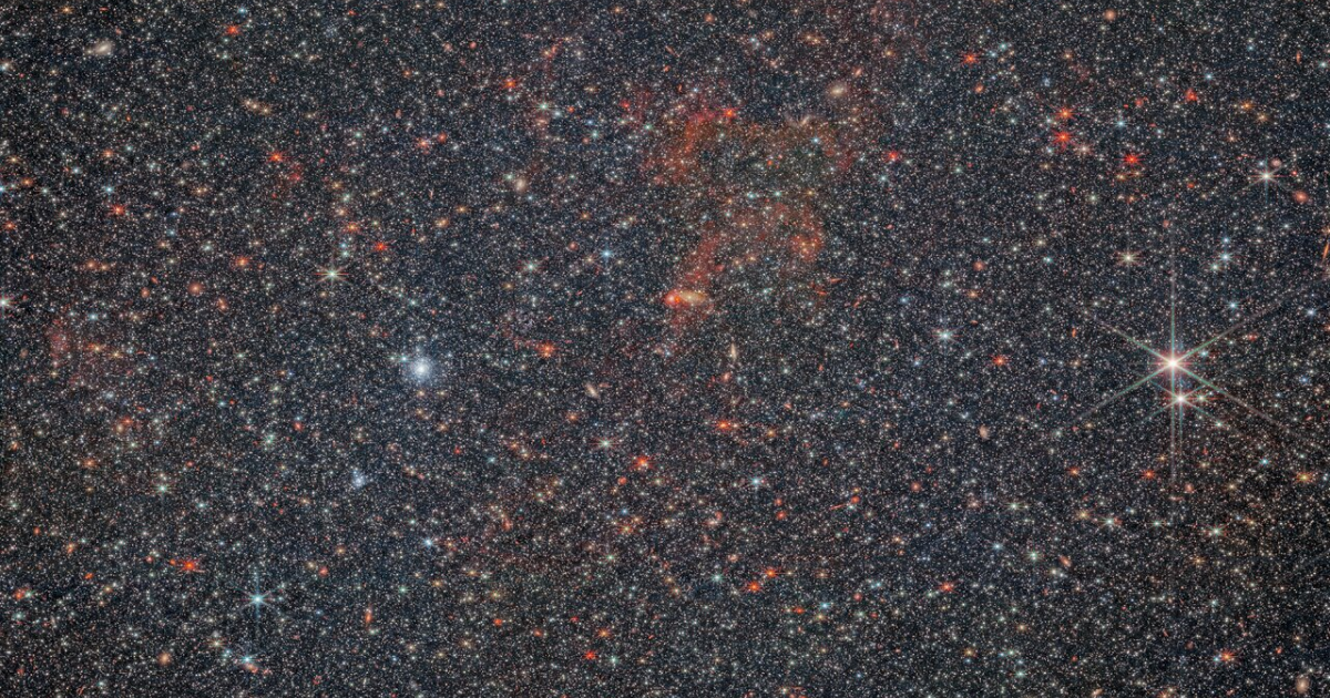 Телескоп «Джеймс Вебб» зафіксував неправильну галактику NGC 6822