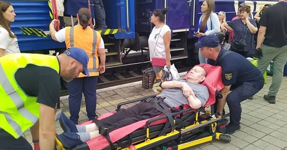 Україна запроваджує обов'язкову евакуацію людей з Донецької області