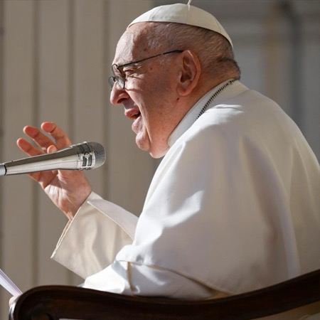 Pope Francis suggests allowing same-sex marriage