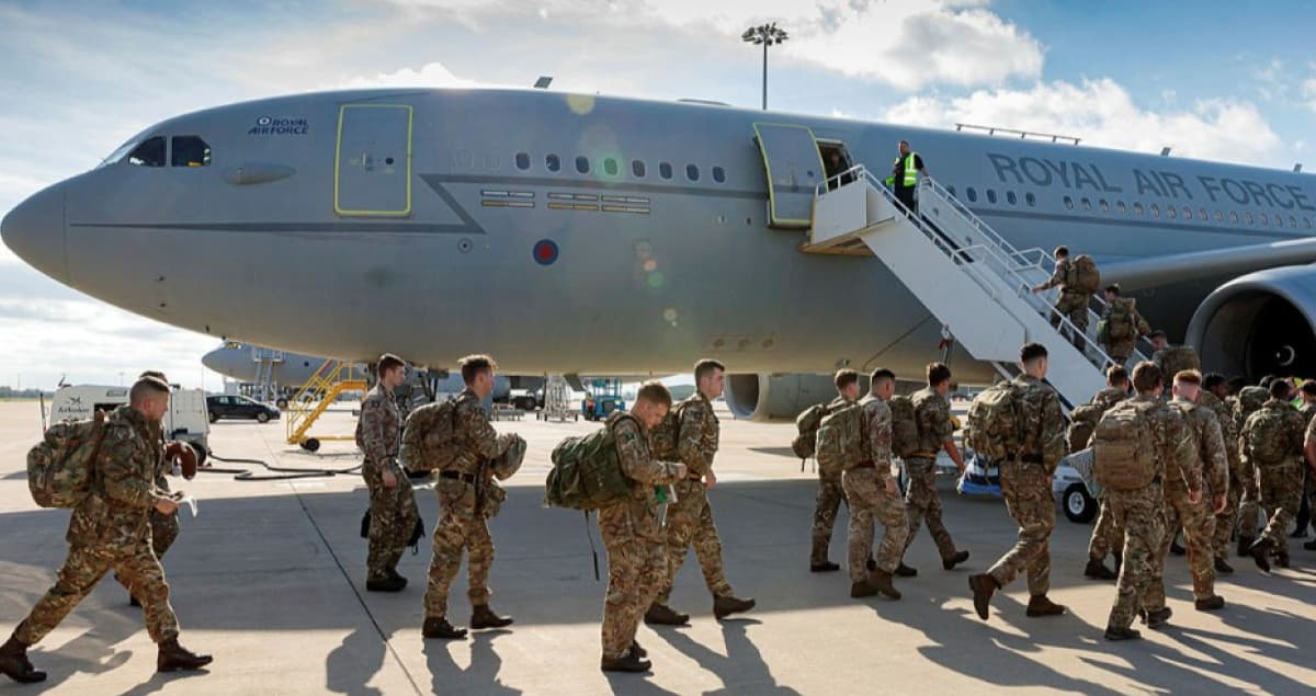 Британські військові прибули у Косово у рамках миротворчої місії НАТО