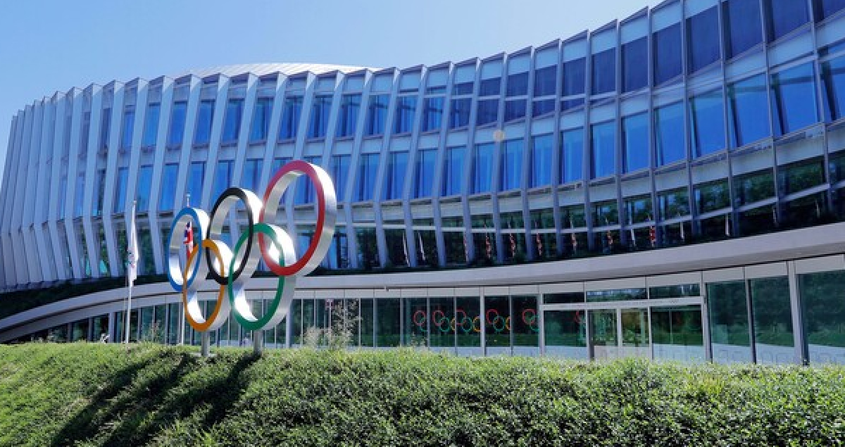 МОК тимчасово виключив Олімпійський комітет Росії через включення до складу «олімпійських органів» з тимчасово окупованих територій України