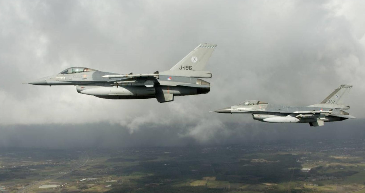 Нідерланди планують відправити винищувачі F-16 до тренувального центру в Румунії