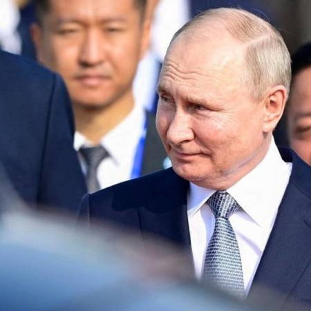 Russian President Vladimir Putin arrives in Beijing on a visit