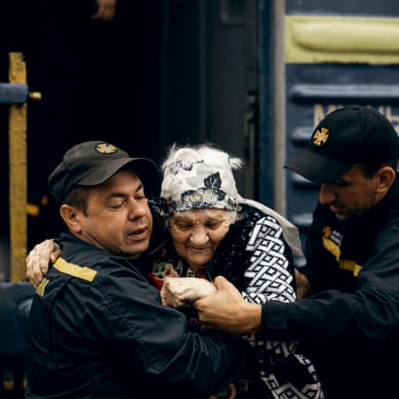 Перший потяг у рамках обов’язкової евакуації з Донеччини прибув у Кропивницький