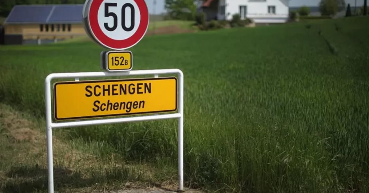 Наразі серед країн Шенгенського простору немає консенсусу щодо припинення видачі віз росіянам — МЗС Німеччини