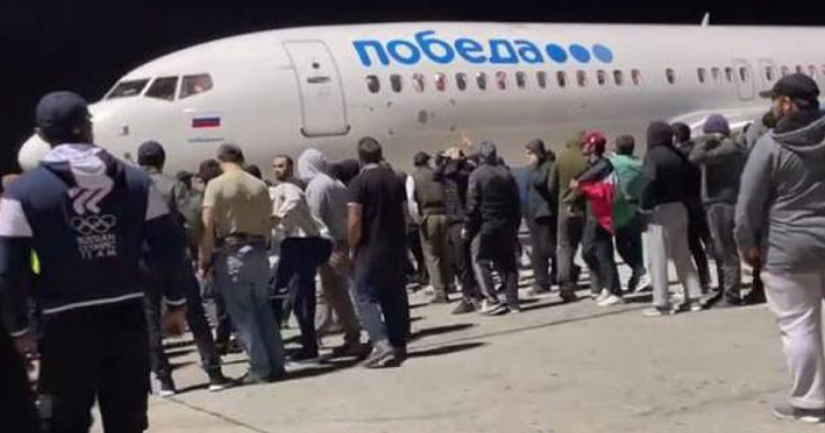 In the Russian republic of Dagestan, a crowd of people broke into the building of the Makhachkala airport and onto the runway in search of Israeli citizens