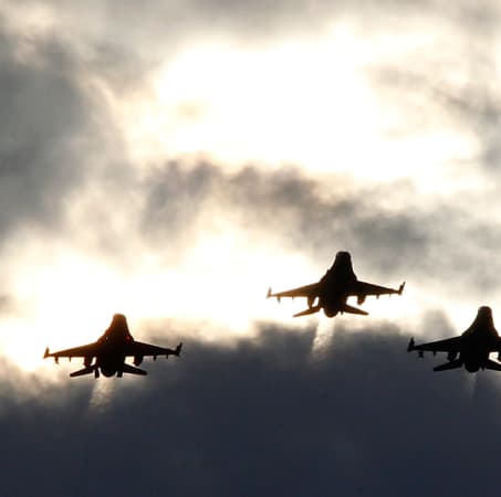 Ukraine to receive first F-16s from Denmark in summer