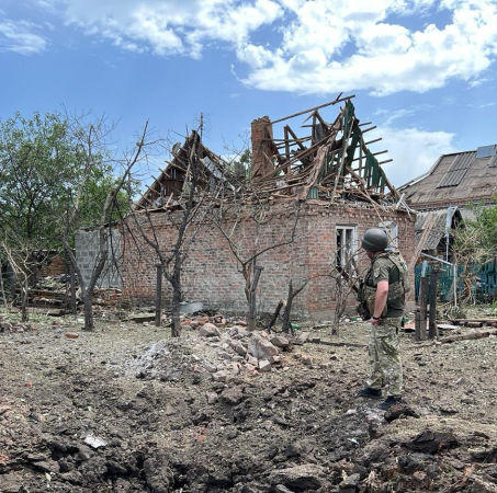 Four people are killed and 14 others are injured in shelling in the Donetsk region.