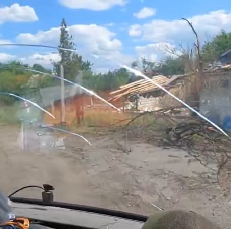 Поліція Донеччини евакуювала трьох людей у Красногорівці з-під російських обстрілів