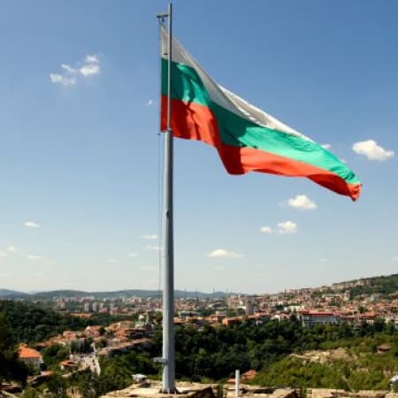 Болгарія на невизначений термін призупиняє видачу росіянам туристичних віз і віз для власників нерухомості