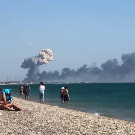 У тимчасово окупованому Криму пролунали вибухи