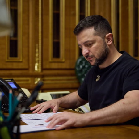 Зеленський вніс до Верховної Ради законопроєкти щодо продовження воєнного стану та мобілізації