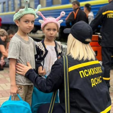 Щодня близько 700 людей евакуюються з Донеччини